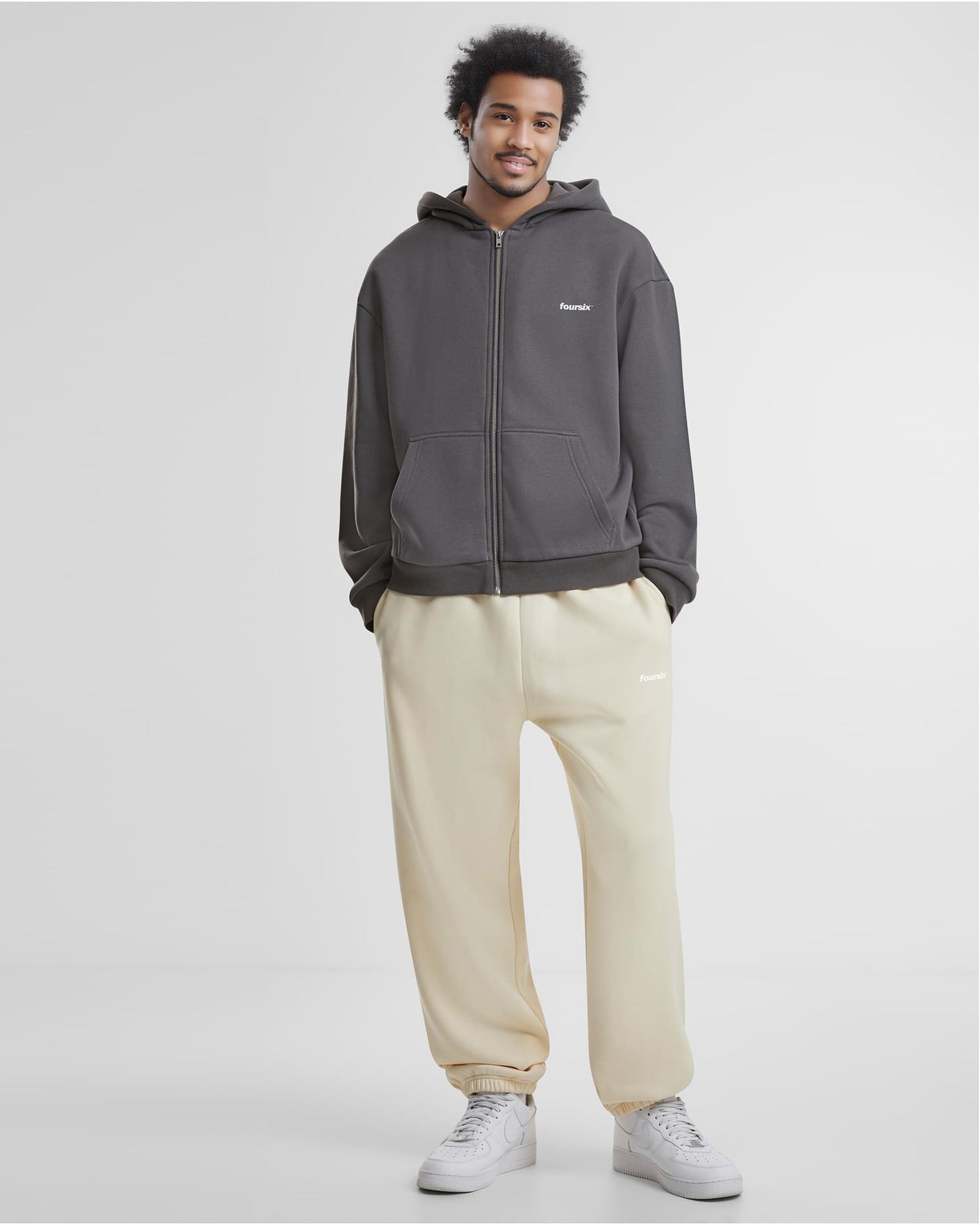 BASIC SMOOTH JOGGER