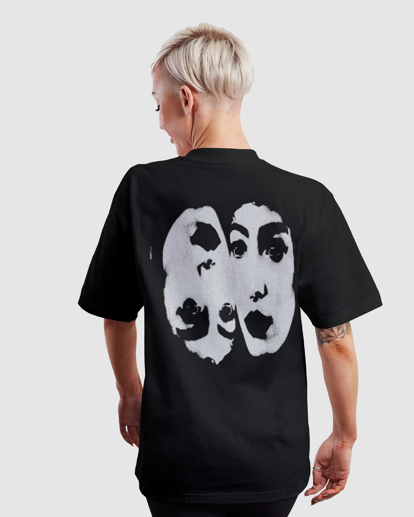 OLIVE BLACK FACE REGULAR TEE